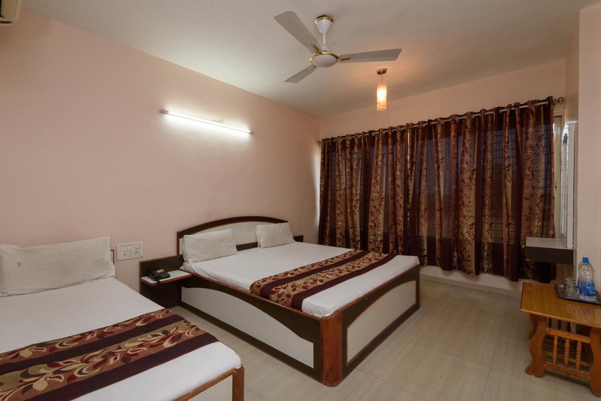 Hotel Sai Shraddha Shirdi Eksteriør bilde