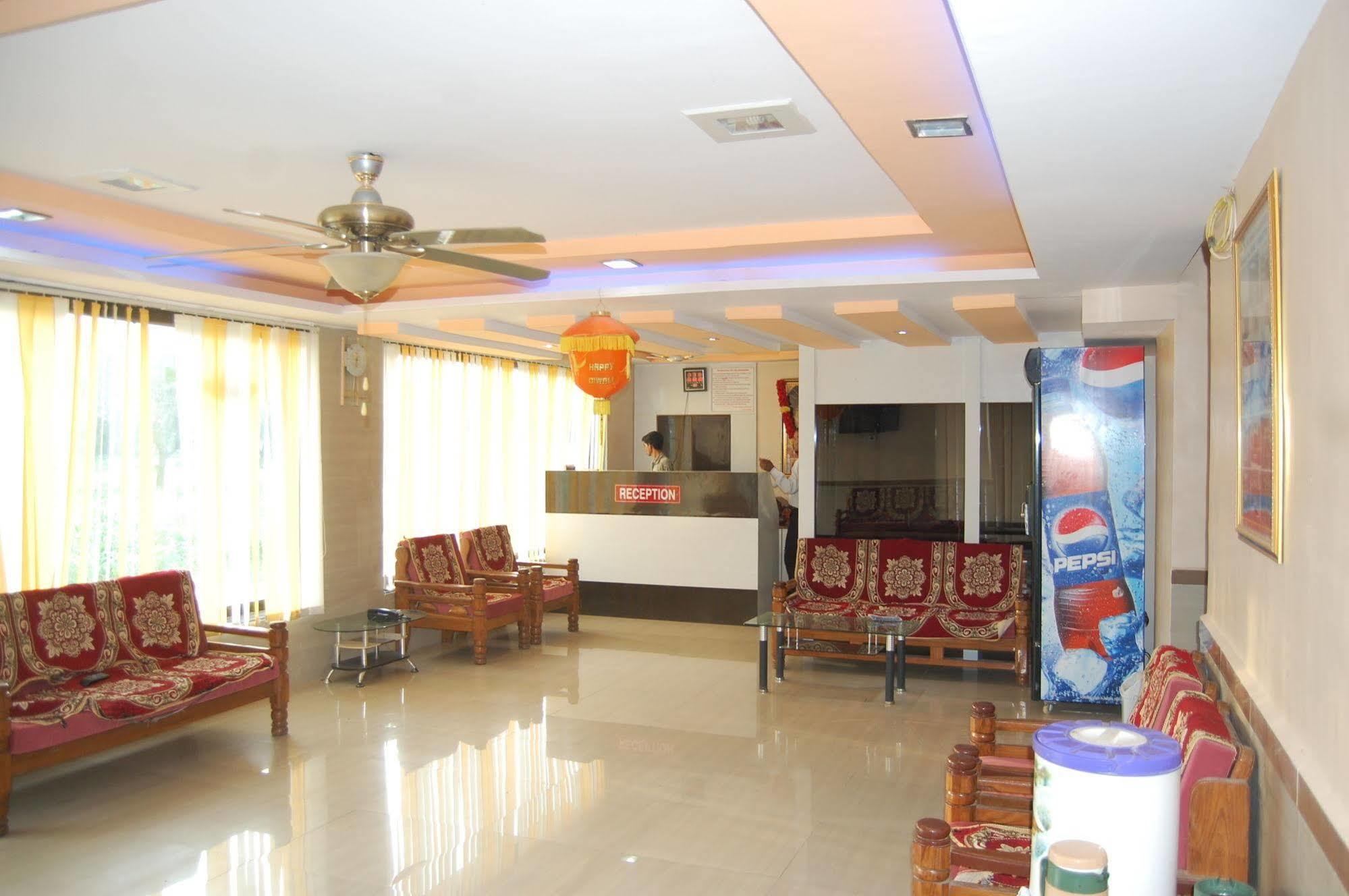 Hotel Sai Shraddha Shirdi Eksteriør bilde
