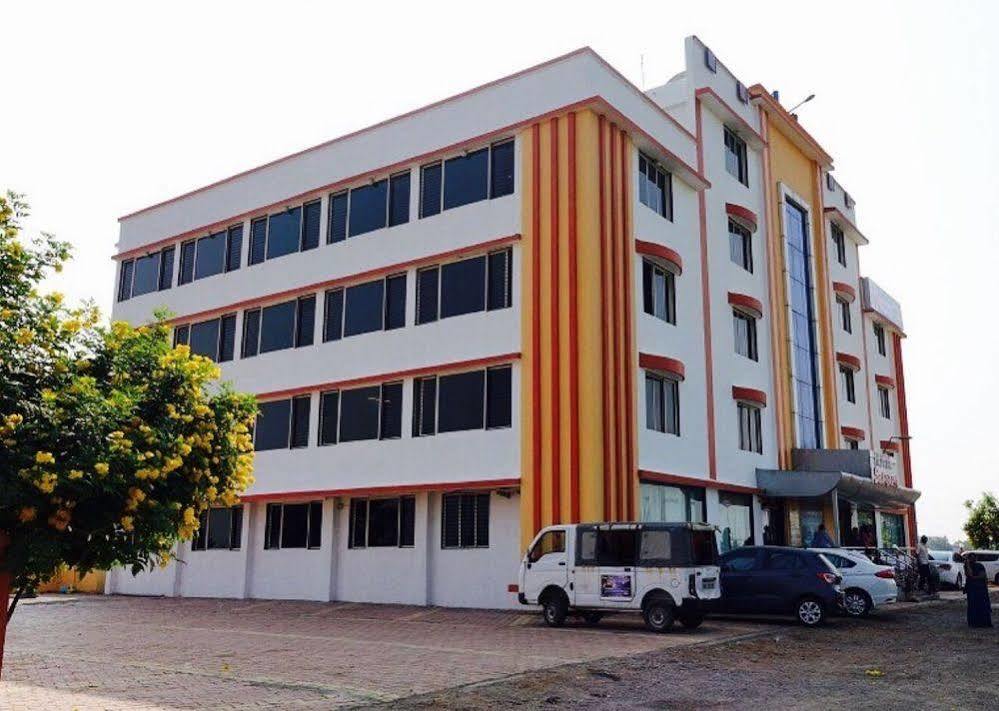 Hotel Sai Shraddha Shirdi Eksteriør bilde