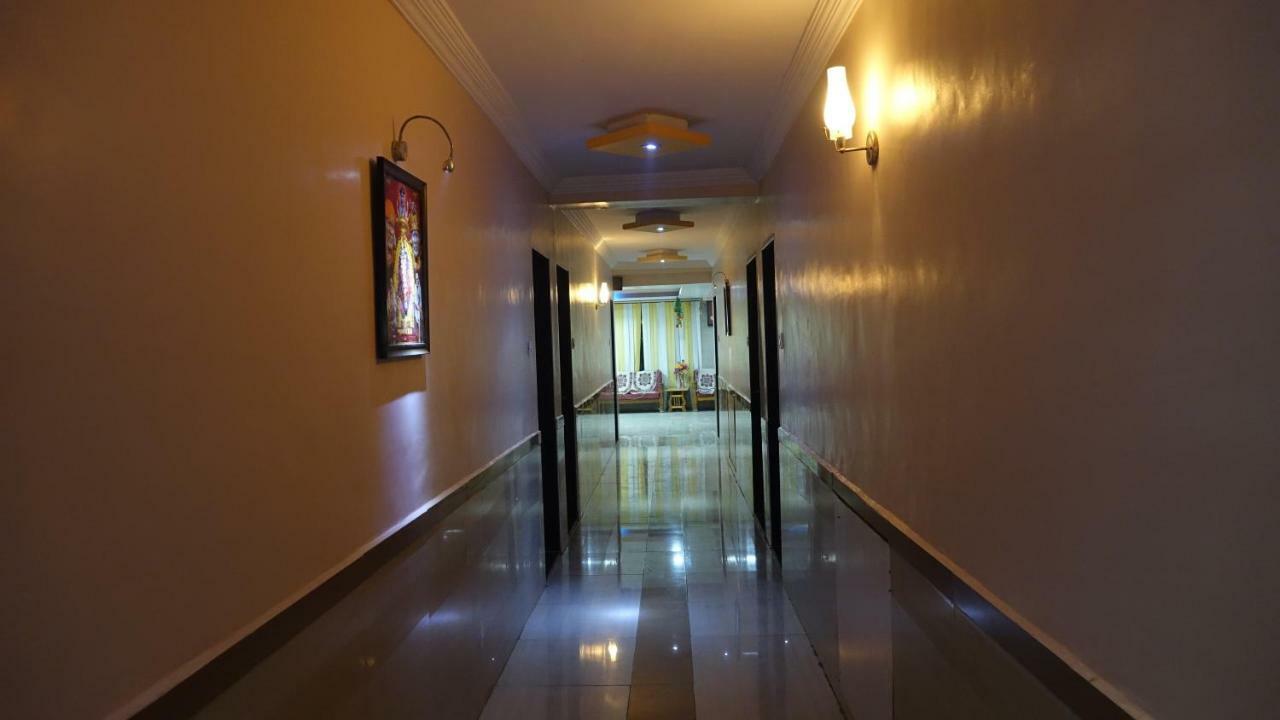 Hotel Sai Shraddha Shirdi Eksteriør bilde